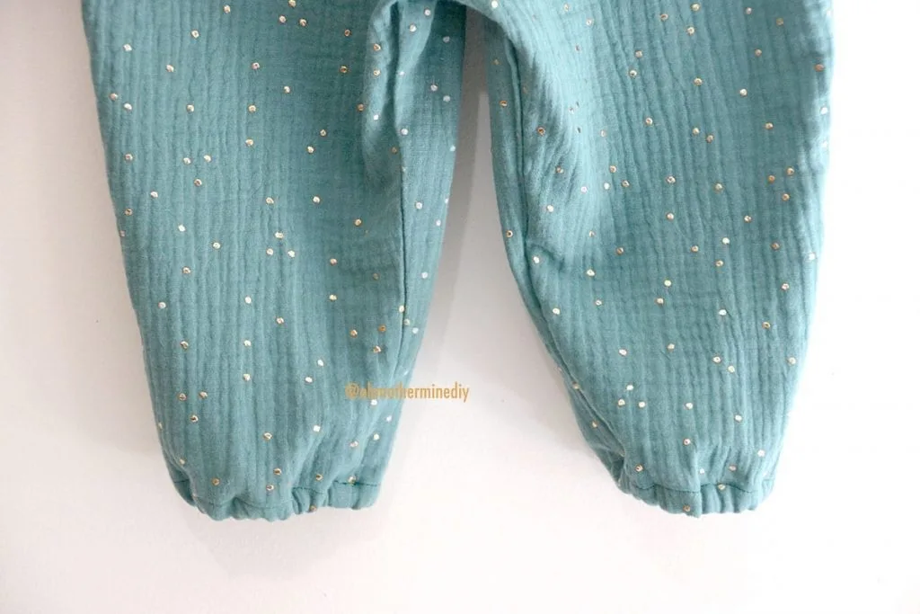 Ший комбінезон для дівчаток з мусліну