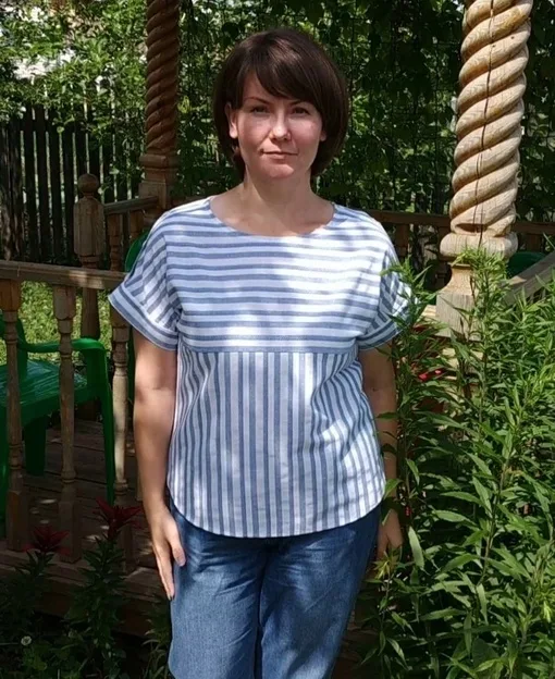 Жіноча блуза з короткими рукавами (40-58 російські)