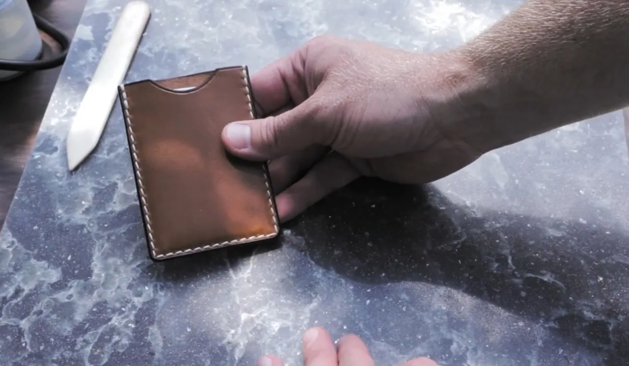 Кардхолдер "Slim Wallet V4"